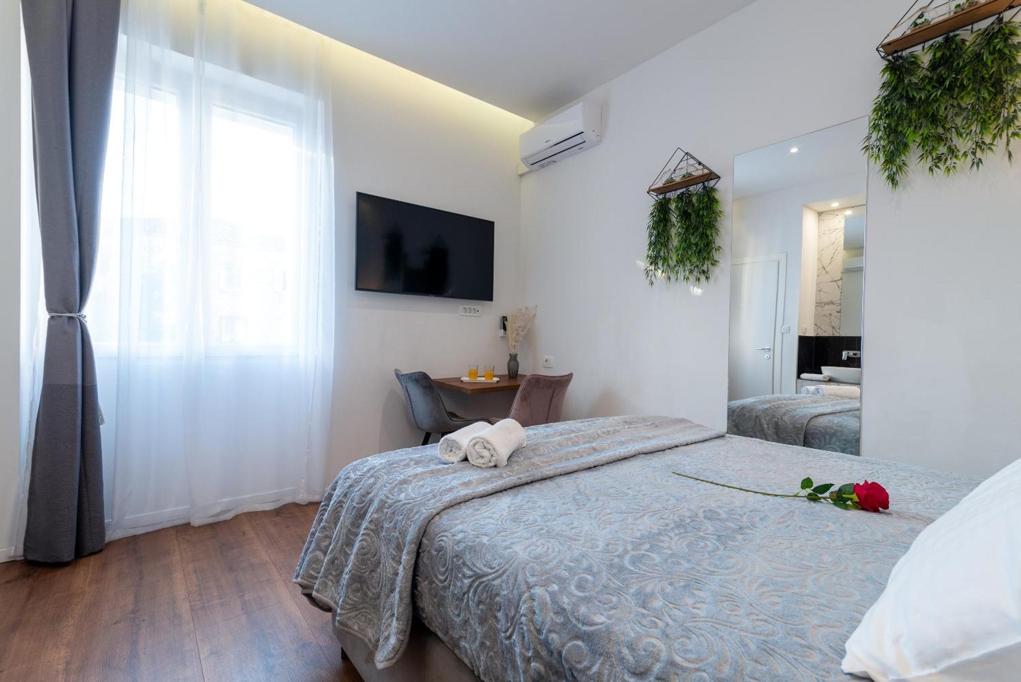 Antares Luxury Rooms Split Exterior photo